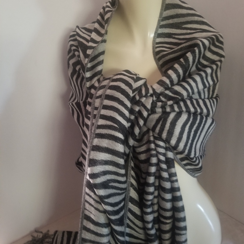 Shawl scarf
